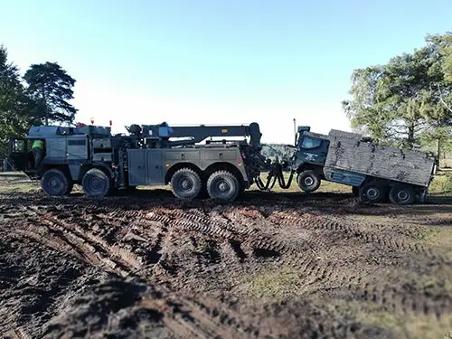 Pinzgauer support tow by SVR
